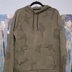 Old Navy Men's Olive Camo Hooded Pullover